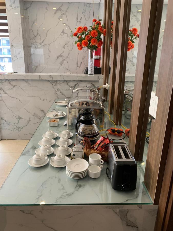 Rosarian Hotel Hanoi Buitenkant foto